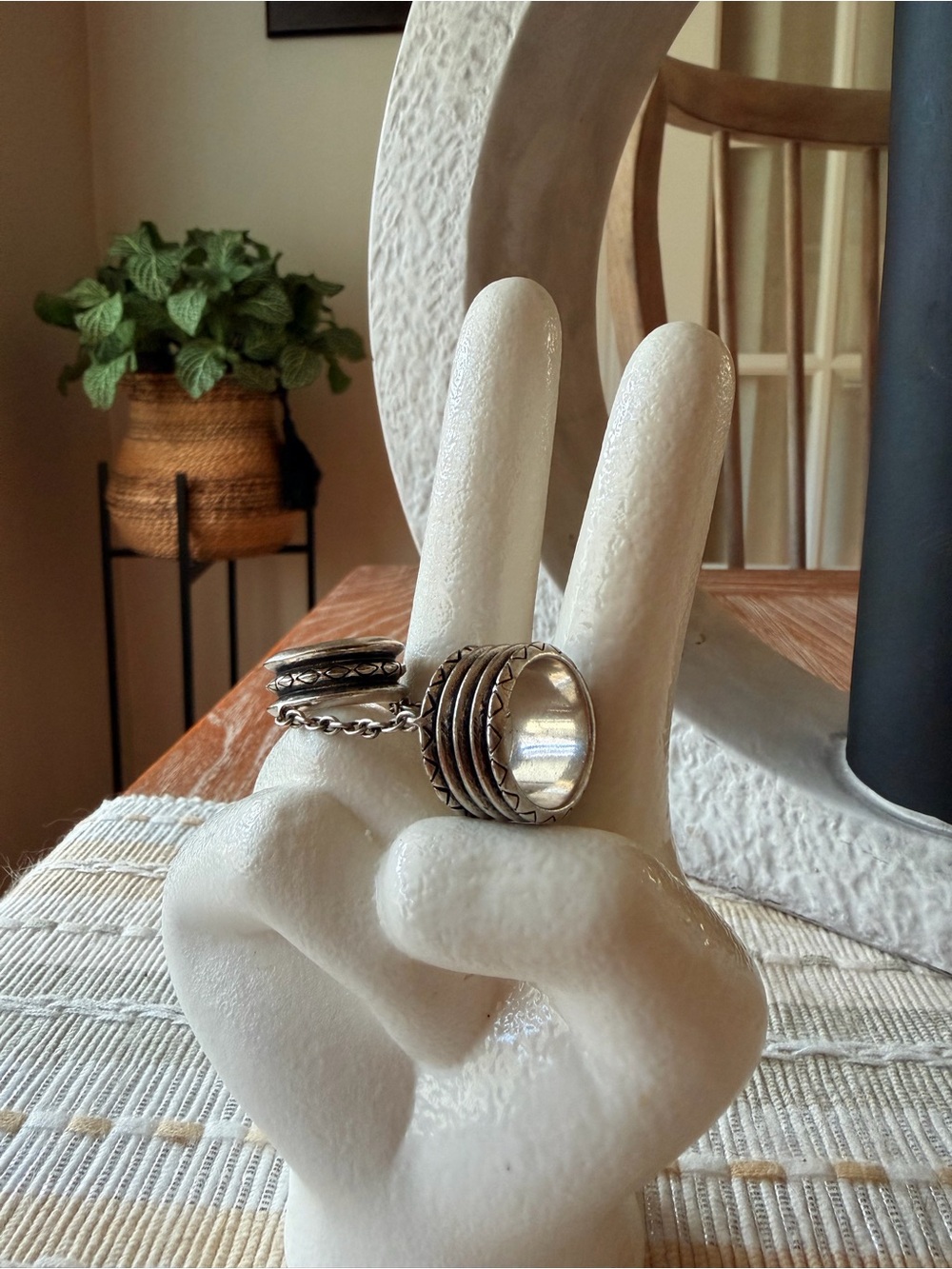 House of Harlow Engraved Double Finger Ring